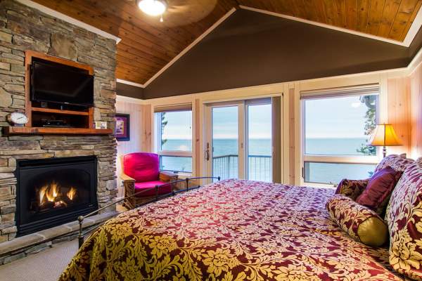 Main lodge room with scenic view